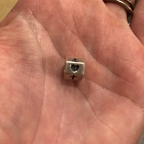 Pandora bracelet with 2 clips and 4 charms - Picture 3 of 6